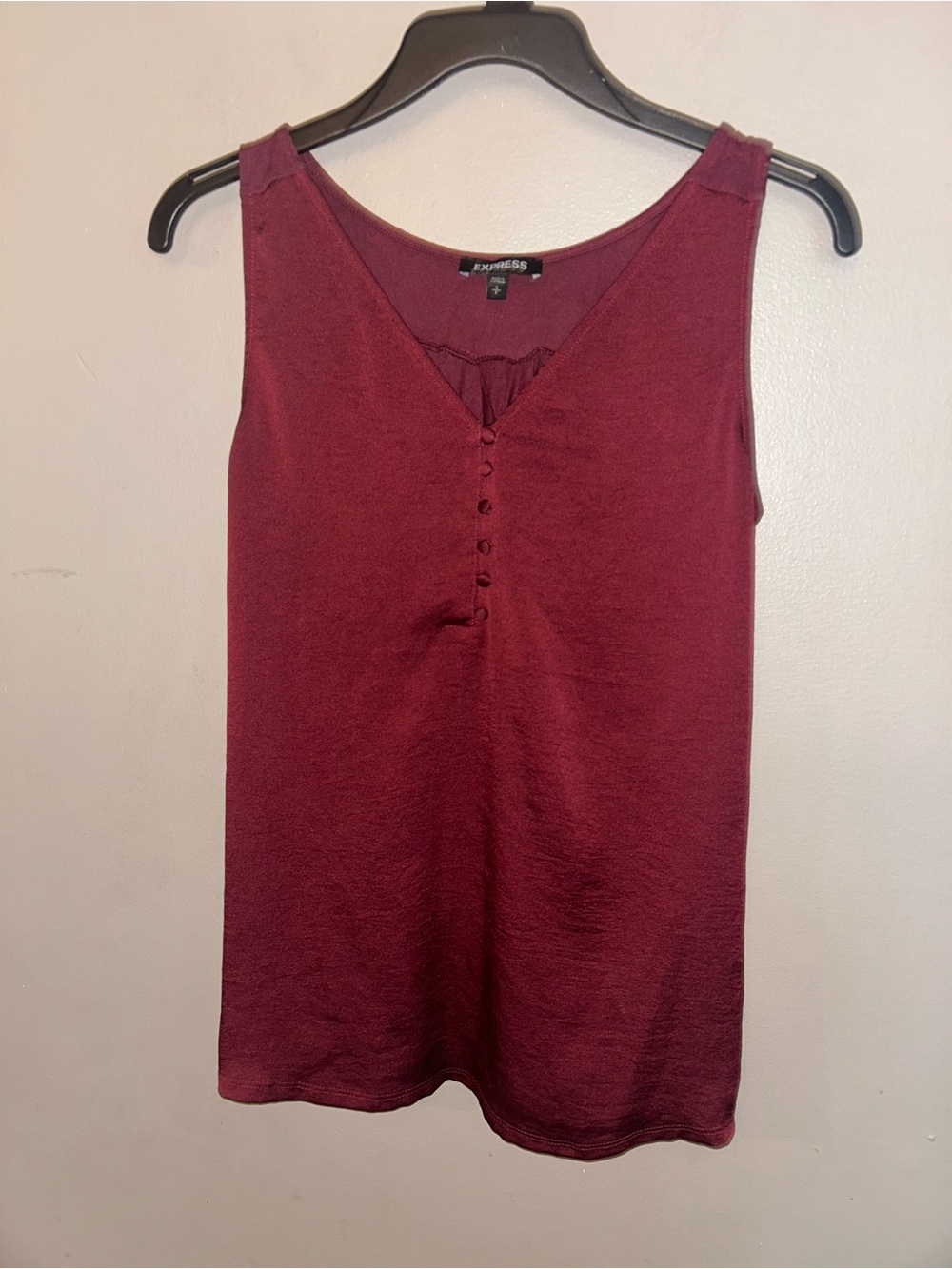 Express Shirt - burgundy v-neck sleeveless flowy top